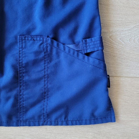 Nurse Happy Code Scrub Top Size XS - Picture 3 of 5